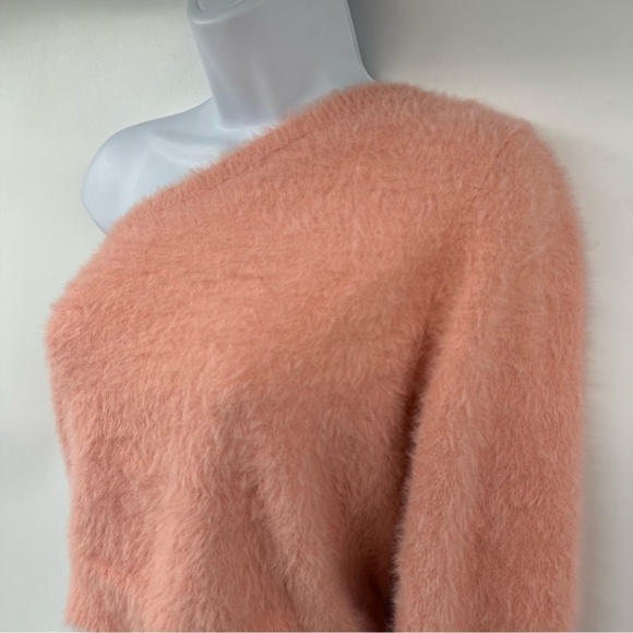 Le Lis Fuzzy One Shoulder Top Sweater Pink Peach Coral Size Medium NWT - Picture 7 of 11